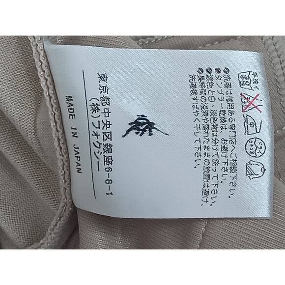 Foxey New York Beige Pleated Front Shift Dress Size 40 Medium Japan Made Pockets - Picture 13 of 14